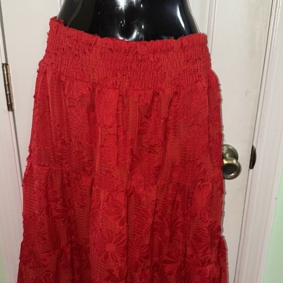 Lulus Red Tiered Side Slit Skirt with Flower Detailing on Full Skirt Size M - Picture 8 of 11